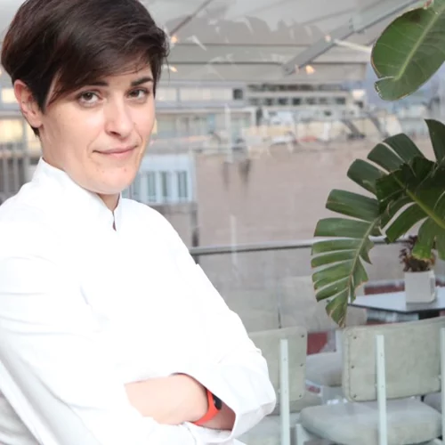 Ελένη Αλιφέρη: «Το φαγητό που προτείνω στο “Manouka” είναι αυτό με το οποίο μεγάλωσα»