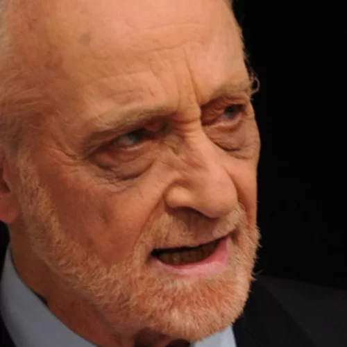 Αποκλειστικό: Ποια παράσταση ετοιμάζει ο Θανάσης Παπαγεωργίου για το 2022;