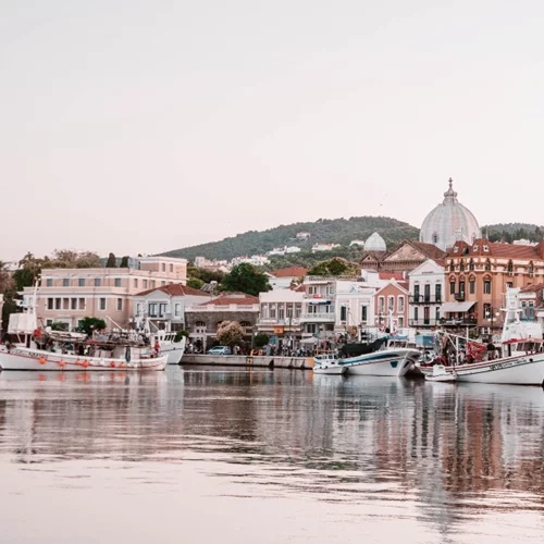 Τα πολλά και συναρπαστικά πρόσωπα της Λέσβου