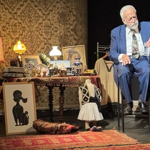 Ο Αργύρης Μπακιρτζής επιστρέφει με τη "Δημοπρασία"