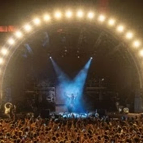 Η hitmaker Μαρίνα Σάττι σε άλλη μια sold out συναυλία