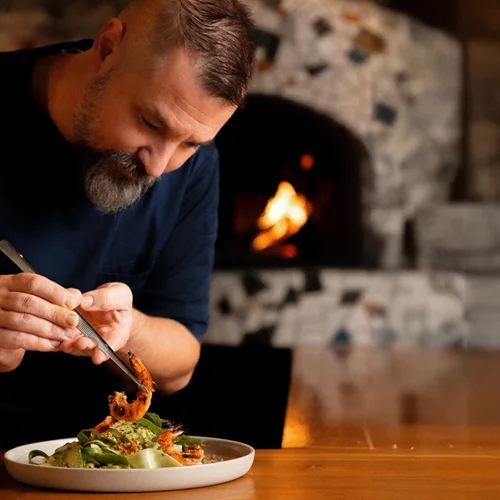 Μεζεδοπωλείο Αλεπού: Κουζίνα οικεία με φαντασία και ουσία