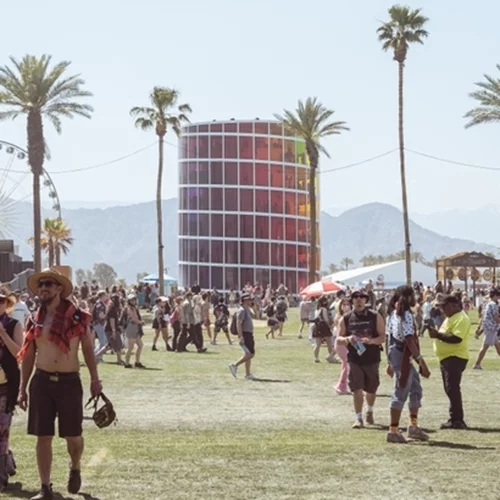 Coachella 2025: Μουσική, πολιτισμός και μαγεία στην καρδιά της ερήμου
