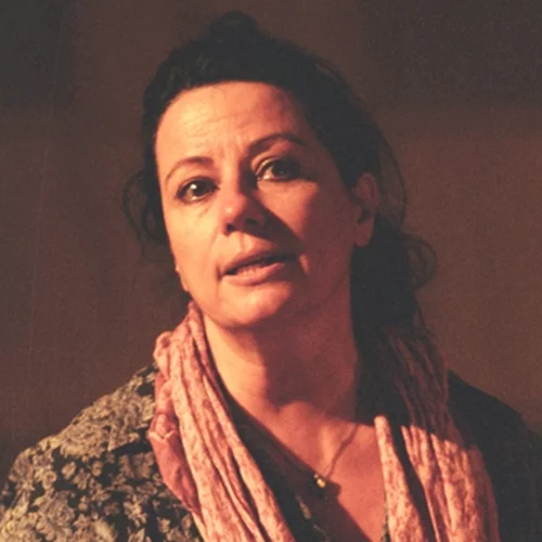 Η Άννα Βαγενά ερμηνεύει δύο μονολόγους στο θέατρο Αλάμπρα