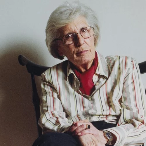 ΕΜΣΤ & Εθνική Πινακοθήκη τιμούν την ιστορική γκαλερίστα και ιδρύτρια του Πανελλήνιου Συλλόγου Αιθουσών Τέχνης, Τζούλια Δημακοπούλου