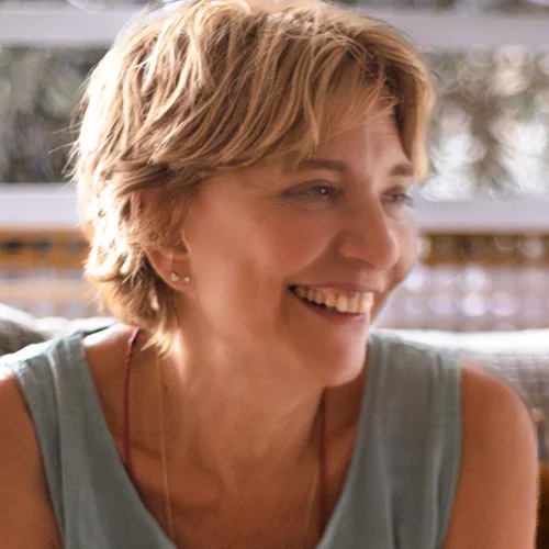 Η Όλια Λαζαρίδου μας μιλά για τη "Θήβα μοναξιά"