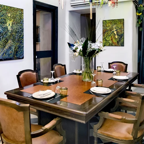 Πρώτη γεύση από το "Grande Dame" στην Πλάκα