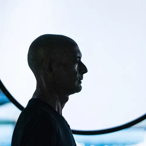 Μια ματιά στο σκοτεινά ρεαλιστικό κόσμο του "Musa"