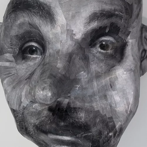 Ανακαλύπτουμε ξανά την ιστορική Στοά Ορφανίδου μέσα από μια εικαστική έκθεση