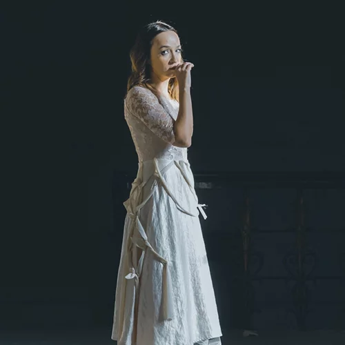 "Βαλς Νο 6": Ένας συγκλονιστικός μονόλογος για την κακοποίηση και την έμφυλη βία