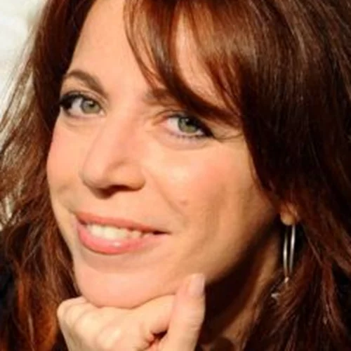 Η Δήμητρα Παπαδοπούλου στο θέατρο Άλσος το καλοκαίρι του 2022