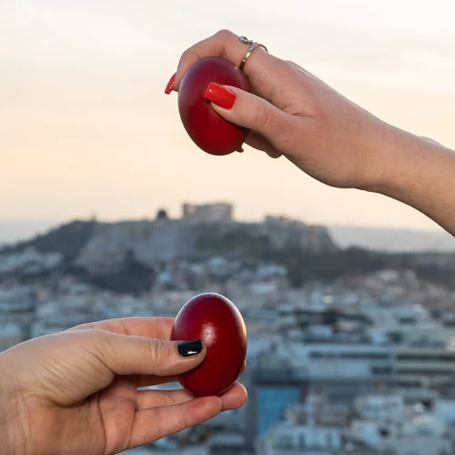 Πάσχα στην Αθήνα: Εστιατόρια και ταβέρνες για μια νόστιμη Ανάσταση και Λαμπρή