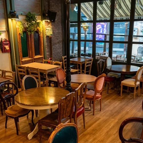 "Πασατέμπος": Τοπική γεύση με ζεστό χαμόγελο στην Καστοριά