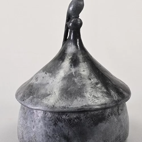 Τα "Κεραμικά Κοσμήματα" της Καρμέλας Ιατροπούλου στο Μουσείο Μπενάκη