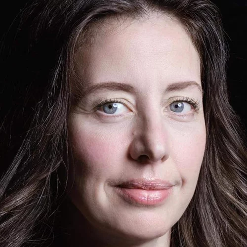 "Φτιάξε τη δυστυχία σου μόνος σου": 5 πράγματα που πρέπει να γνωρίζετε για την παράσταση της Γεωργίας Ανδρέου