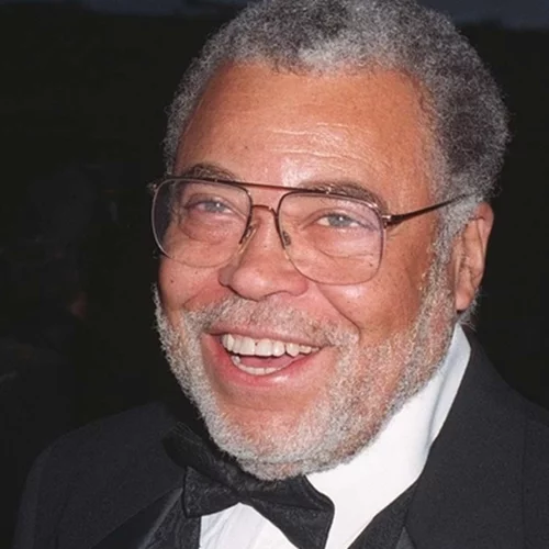 Ο Τζέιμς Ερλ Τζόουνς δεν ήταν μόνο η θρυλική φωνή του Darth Vader