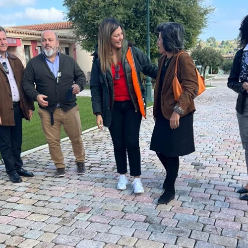 Οδοιπορικό της Υφυπουργού Τουρισμού Σοφιάς Ζαχαράκη στον Αττικό Αμπελώνα