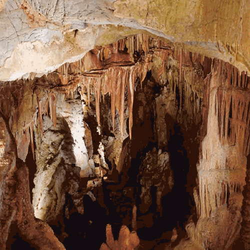 "Στη Σπηλιά": Ένα βιβλίο μάς παέι στα έγκατα της γης