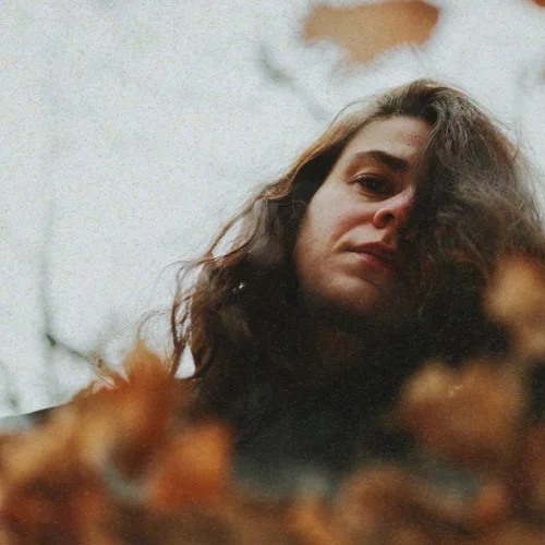 "Το τέρας" της Ηρώς Μπέζου: Δείτε το τρέιλερ της παράστασης