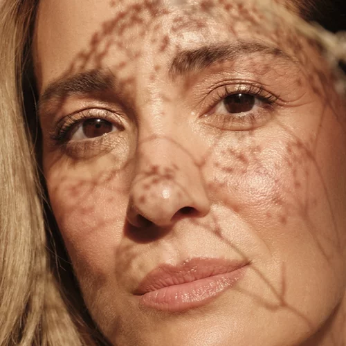 Η Νατάσσα Μποφίλιου έρχεται στο Θέατρο Λυκαβηττού