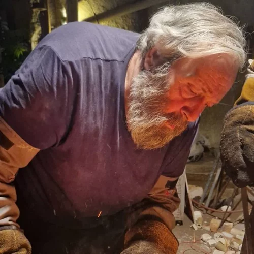 Αφιέρωμα στη σχολή κεραμικής του Μενάνδρου Παπαδόπουλου