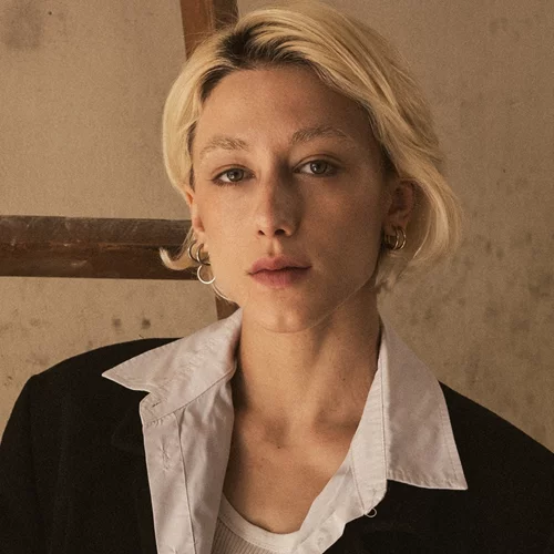 Αντωνία Οικονόμου, πώς χορεύουν μέσα σε λευκό καμβά;