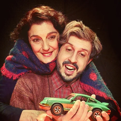 Για την αξία του "Μαζί", την αποδοχή και τη συμπερίληψη μιλά το έργο που μας συστήνει το θέατρο Altera Pars