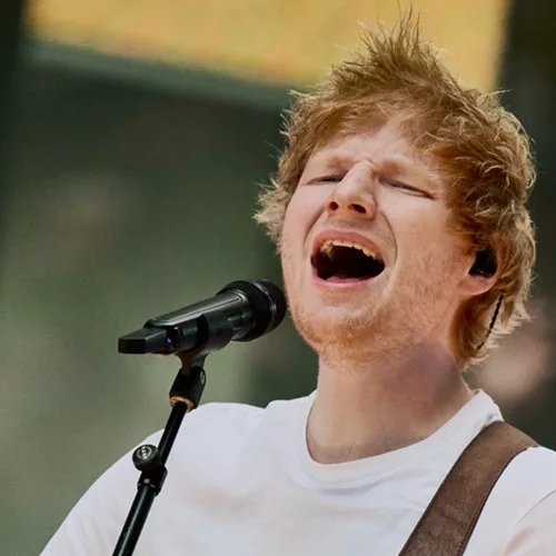 Ο Ed Sheeran βγήκε στους δρόμους της Νέας Ορλεάνης και ερμήνευσε το νέο του τραγούδι