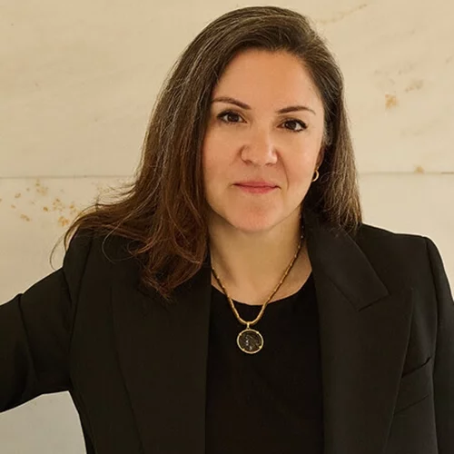 Η επιμελήτρια Ηλιάνα Φωκιανάκη διευθύντρια της Kunsthalle Bern στην Ελβετία