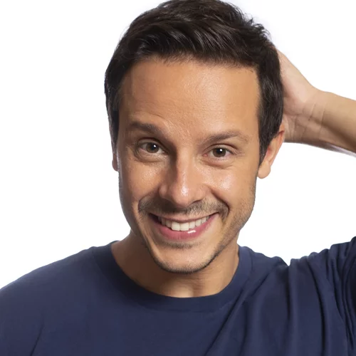 "Καλά θα πάει": Ο Δημήτρης Μακαλιάς στήνει βραδιές κωμικού αυτοσχεδιασμού στα TGI Fridays Καπνικαρέας