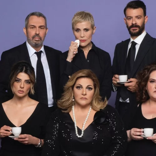 Ποιες είναι οι τρεις μεγάλες θεατρικές επιτυχίες με ελληνική υπογραφή που επιστρέφουν;