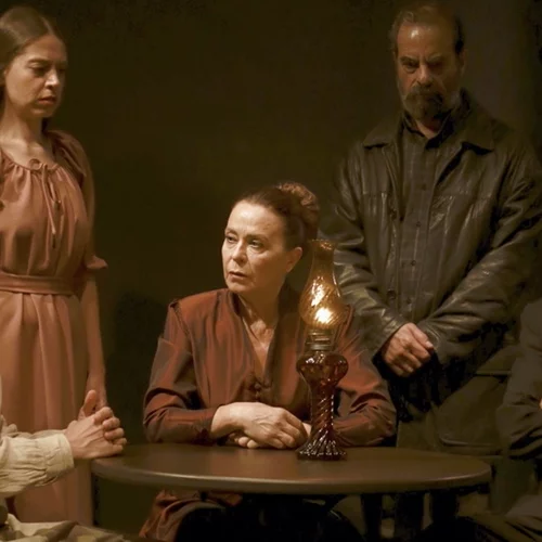 "Βρικόλακες": Η επιτυχημένη παράσταση της Αναστασίας Παπαστάθη επιστρέφει στο Radar