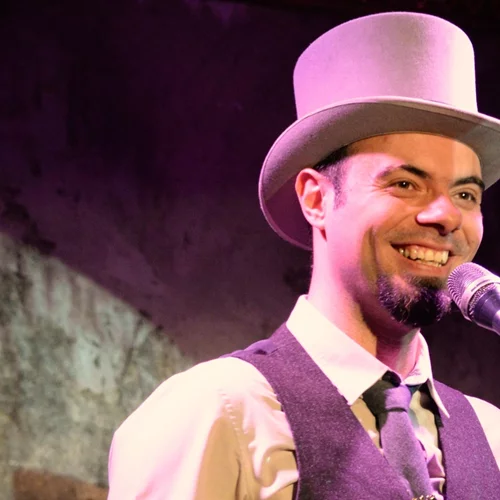 Ένας σκοτεινός πρίγκιπας κι ένας κλόουν έρχονται σε δύο μοναδικές παραστάσεις στο Red Jasper Cabaret Theatre