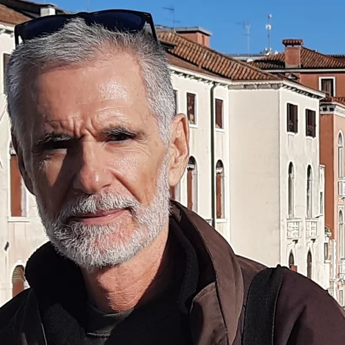 Ανδρέα Ρήγα, γιατί η "Αλήθεια είναι ψάρι του βυθού";