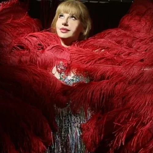 Ποια ανάγκη φέρνει πίσω το burlesque σήμερα;