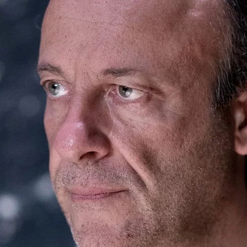 Γιάννης Λεοντάρης: "Από το θαυμασμό πηγάζει ο έρωτας και η γνώση"