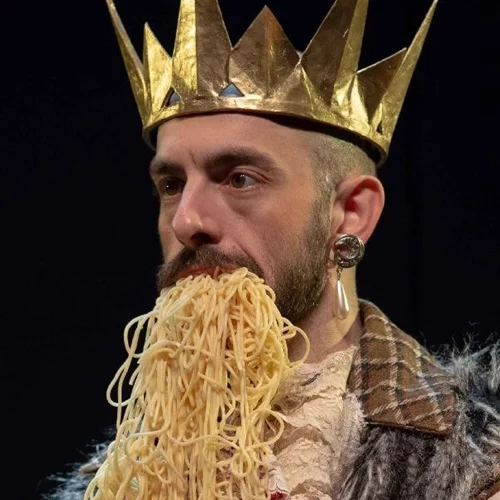 Με το "Καμπάνες τα μεσάνυχτα. Κάποιες κυρίες διασκεδάζουν" οι RMS MATAROA επιστρέφουν στο Θέατρο Τέχνης