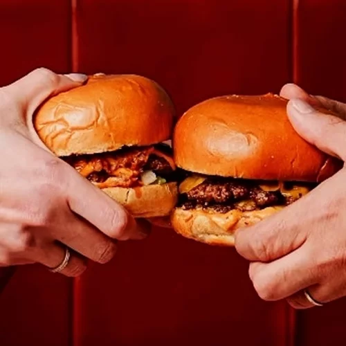 Στο 'Po'Boys' (και) για smash burger προβατίνας