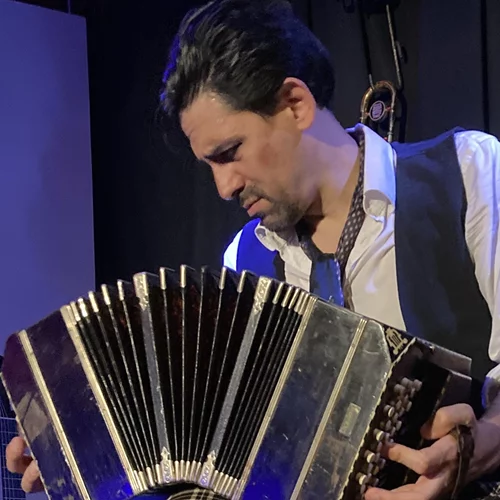 Μάριος Στρόφαλης και Roman Gomez: Δυο μαέστροι του nuevo tango συνομιλούν