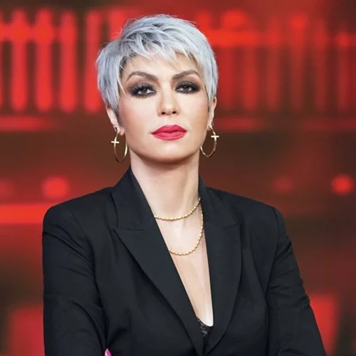 Η "Γυναίκα με τα μαύρα" Μαρία Μάρκου: "Η καλλιέργεια δεν πρέπει να ταυτίζεται με τη μόρφωση. Για μένα, σίγουρα ήταν ένα εφαλτήριο αλλά όχι το μόνο"