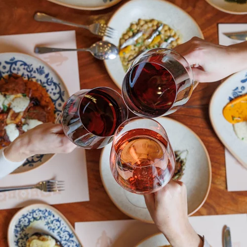 "Γιαγιά Κούκου": Ωδή στην παλιά Αθήνα