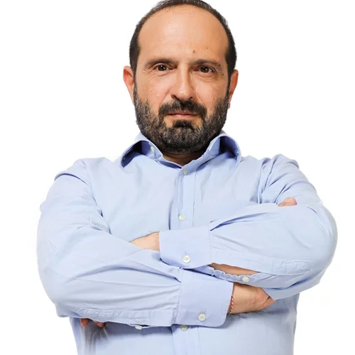 Ο Μάνος Βουλαρινός φέρνει τη "Μεγάλη αρπαχτή" στο Παλλάς