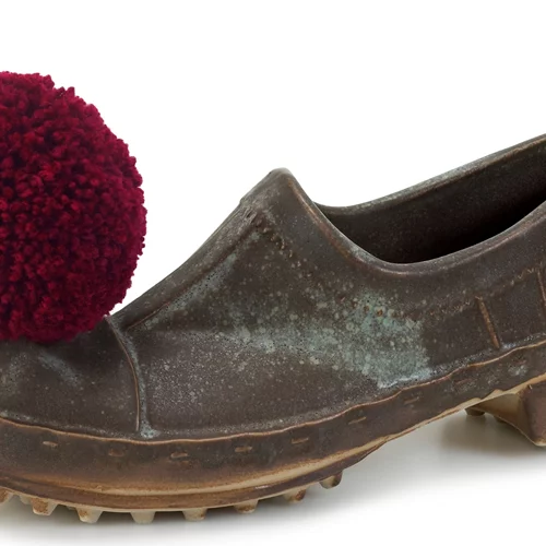 "Χριστίνα Μόραλη... με τα τσαρούχια!": Μία νέα έκθεση έρχεται στη Γκαλερί Σκουφά