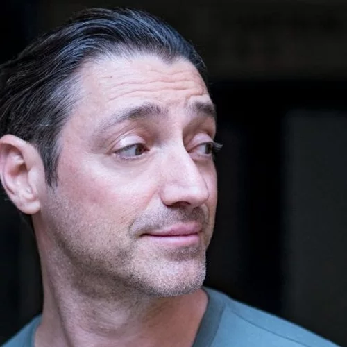 Ο Ευριπίδης Λασκαρίδης παρουσιάζει νέα performance στην Ελευσίνα 2023