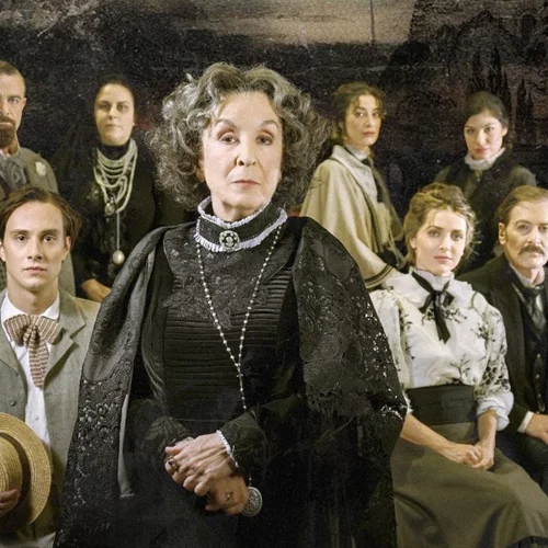 Πρώτη ματιά στο "Μυστικό της Κοντέσσας Βαλέραινας" με τη Νένα Μεντή