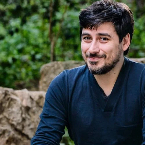 "Σίρλεϊ": Ο Βασίλης Μαυρογεωργίου γράφει για την ηρωίδα που τον γοήτευσε