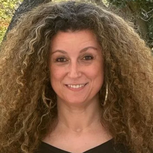 VRANARAMA Nights: Η Κατερίνα Βρανά κάνει comeback με λάμψη, χιούμορ και glitter