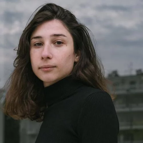 Το #OccupyAtopos2023 καλωσορίζει την επιμελήτρια Ελένη Ρήγα