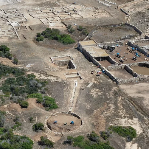 Νέα αρχαιολογικά ευρήματα ανέδειξε η ανασκαφή στη νησίδα του Δεσποτικού