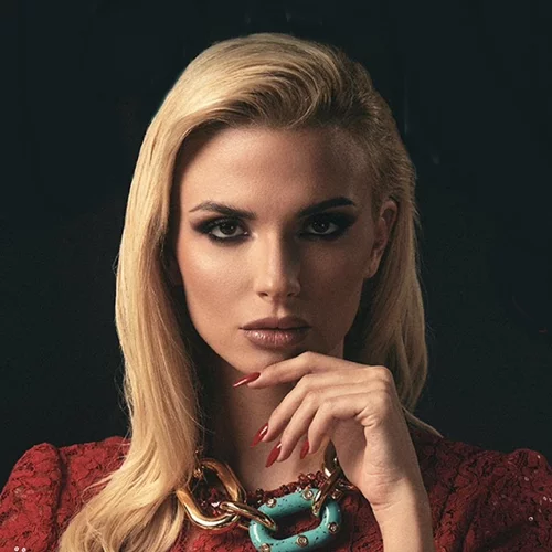 H Κατερίνα Λιόλιου στην πρώτη της μεγάλη συναυλία στην Αθήνα